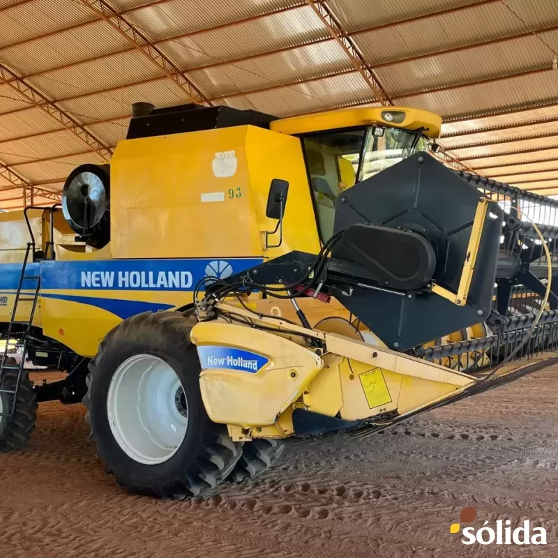 Colheitadeira New Holland TC 5090 Ano 2013 4x4