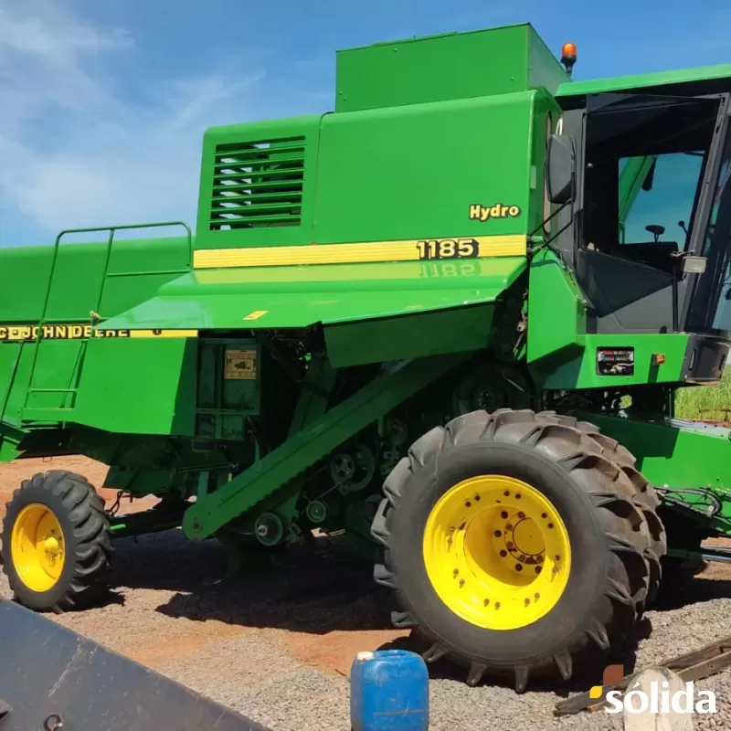 Colheitadeira John Deere 1185 Ano 2000