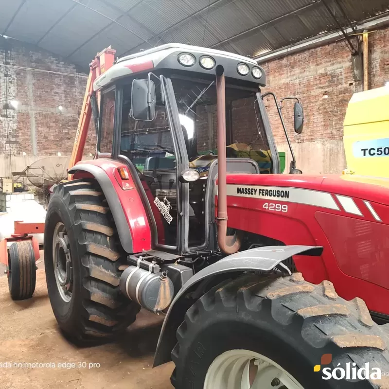 Trator Massey Ferguson 4299  Ano 2012