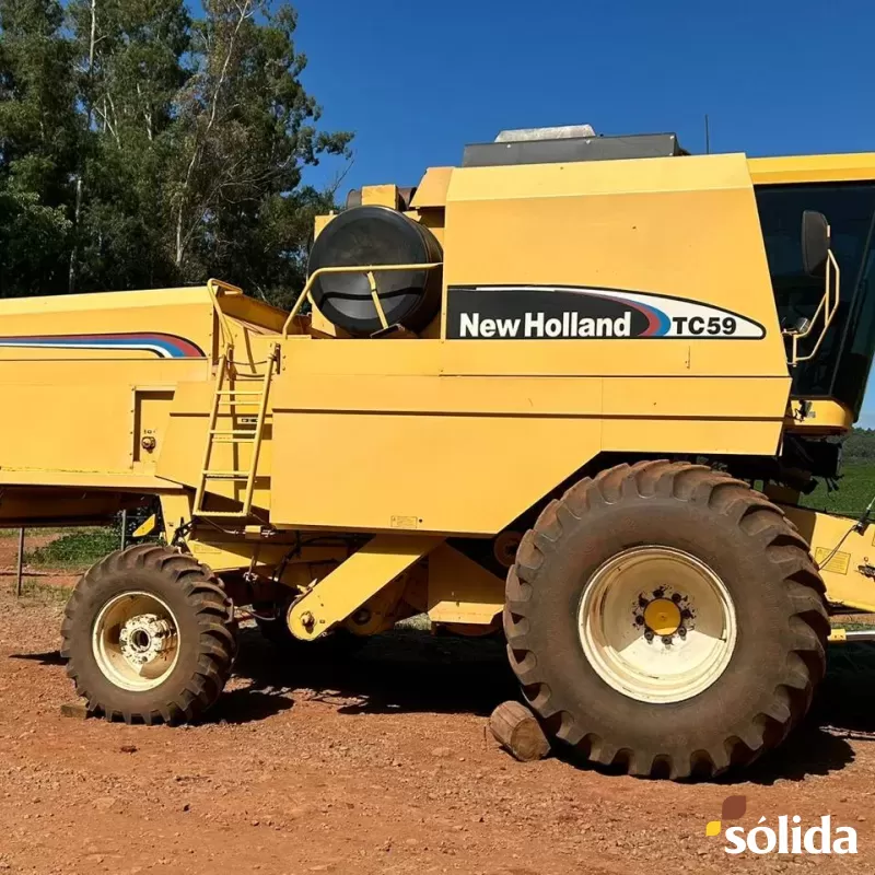 Colheitadeira New holland TC 59 Ano 2003