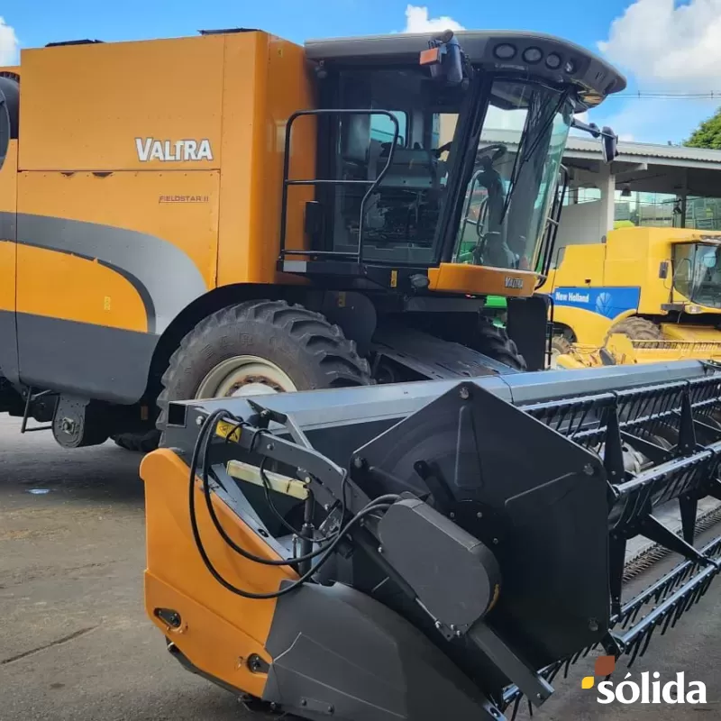 Colheitadeira Valtra BC 6500 Ano 2013